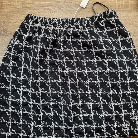NWT Lisa Says Gah Molly Skirt in Bows Ribbons Black White M/L - Picture 8 of 17